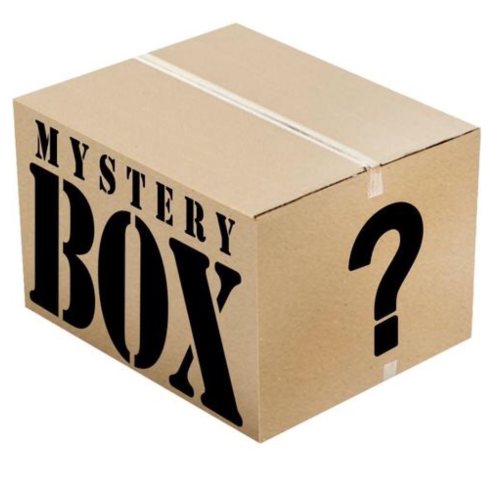 Men’s Mystery Outfit Box